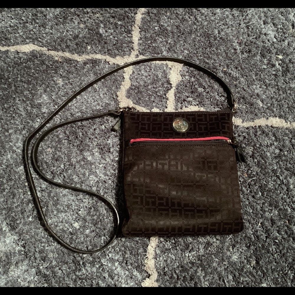 Tommy Hilfiger cross body bag  ( 2 for 8$ )